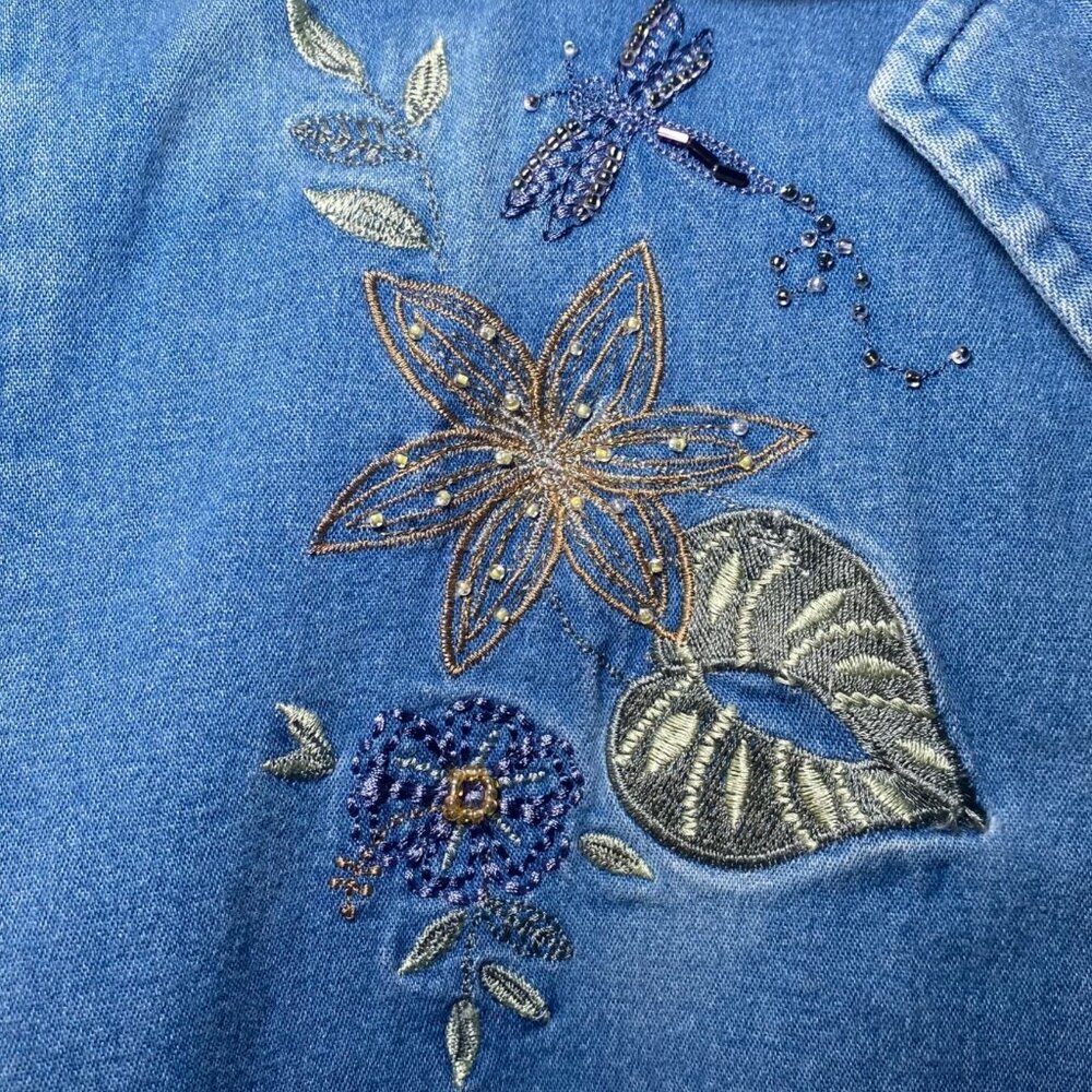 Denim Floral Embroidered Beaded Button Shirt Cottagecore Grandmacore GoldenGirls - Picture 3 of 9